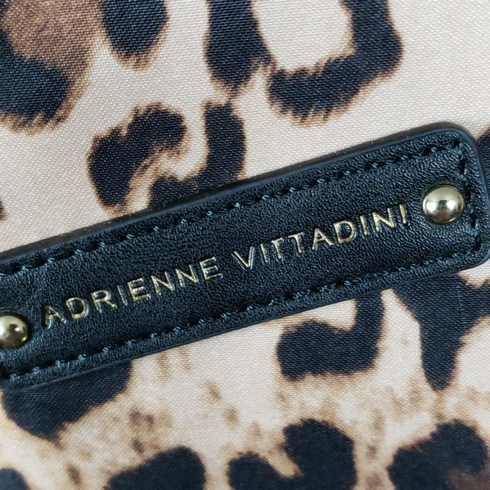 NWT Adrienne Vittadini Leopard Cheetah Backpack - Picture 4 of 8